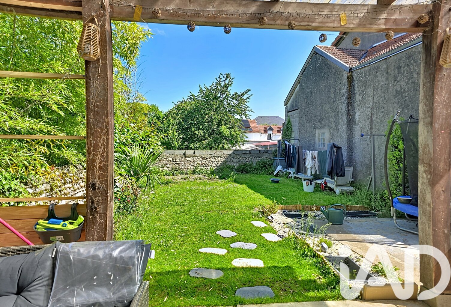 Vente Immeuble 273 m&sup2; — photo 1