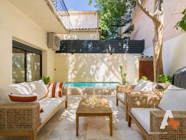 MAISON T4 A VENDRE - PROXIMITÉ ÉCOLE DE PROVENCE - 3 CHAMBRES JARDIN ET PISCINE - 2 PARKINGS — photo du bien
