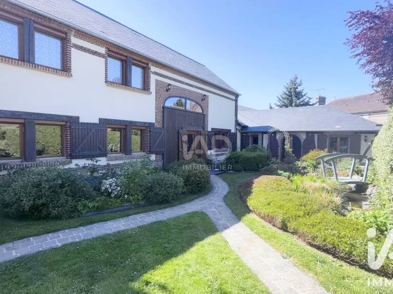 Vente Maison/villa 8 pièces — photo 1