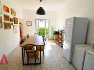 Maison vigneronne d'exception de 8 pièces avec immense potentiel, terrasse ensoleillée, jardin, garages et caves viticoles  Gabian  340 000  — photo 3