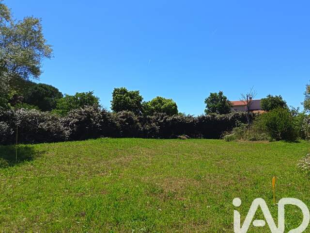 Vente Terrain à bâtir 600 m&sup2; — photo du bien