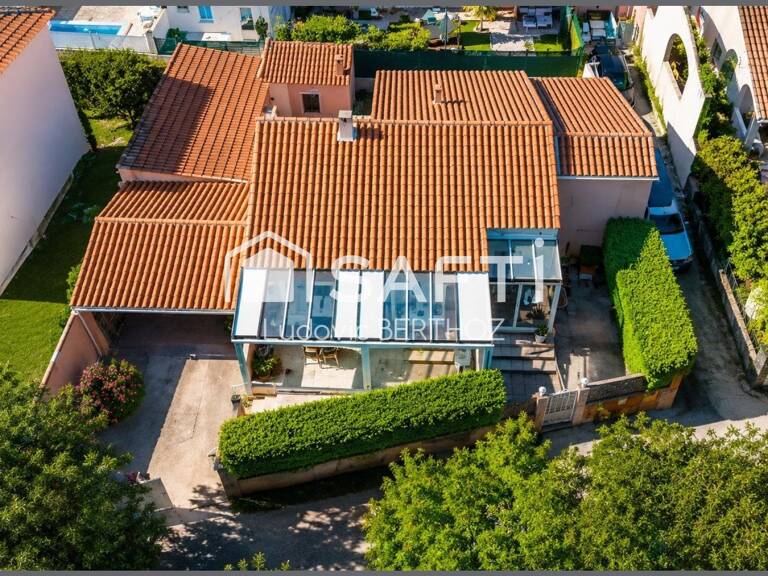 Villa plein pied avec dépendance — photo 1