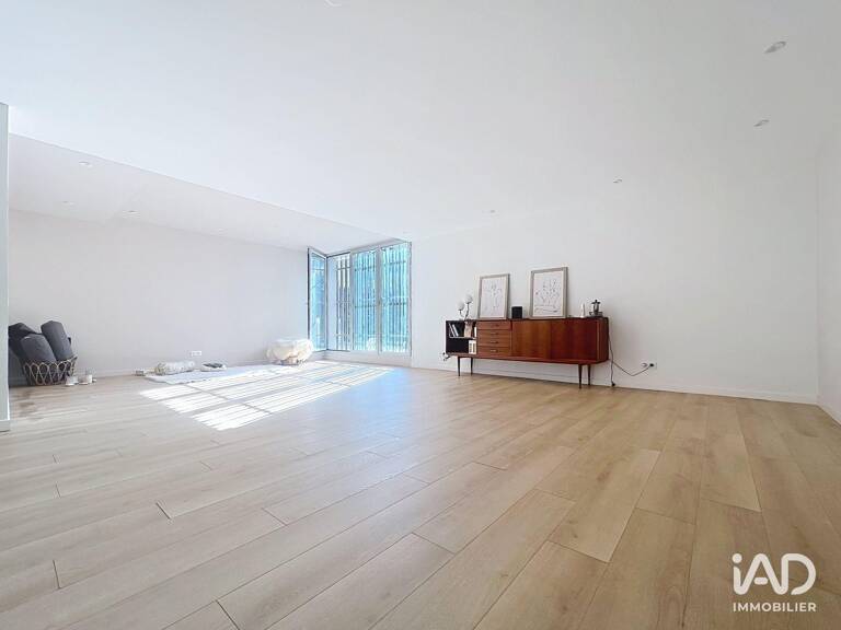 Vente Local d'activités 134 m&sup2; — photo 1