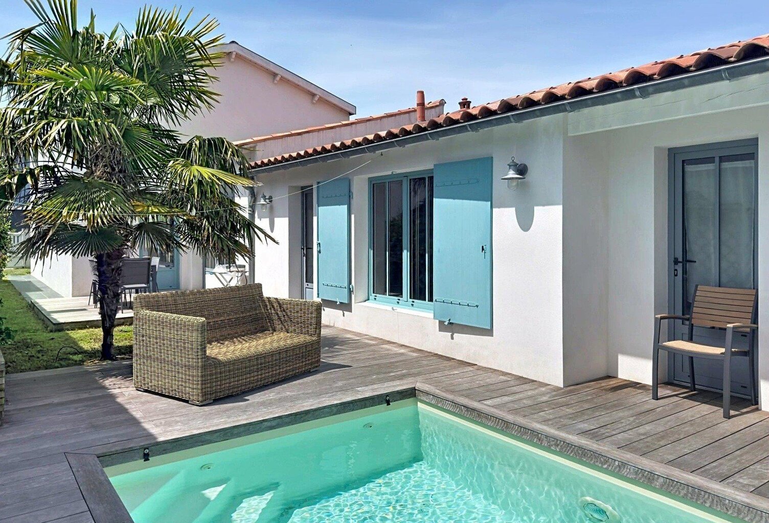 MAISON 4 CHAMBRES CLÉ EN MAIN AVEC PISCINE CHAUFFÉE ET SPACIEUSE PIÈCE DE VIE — photo 1