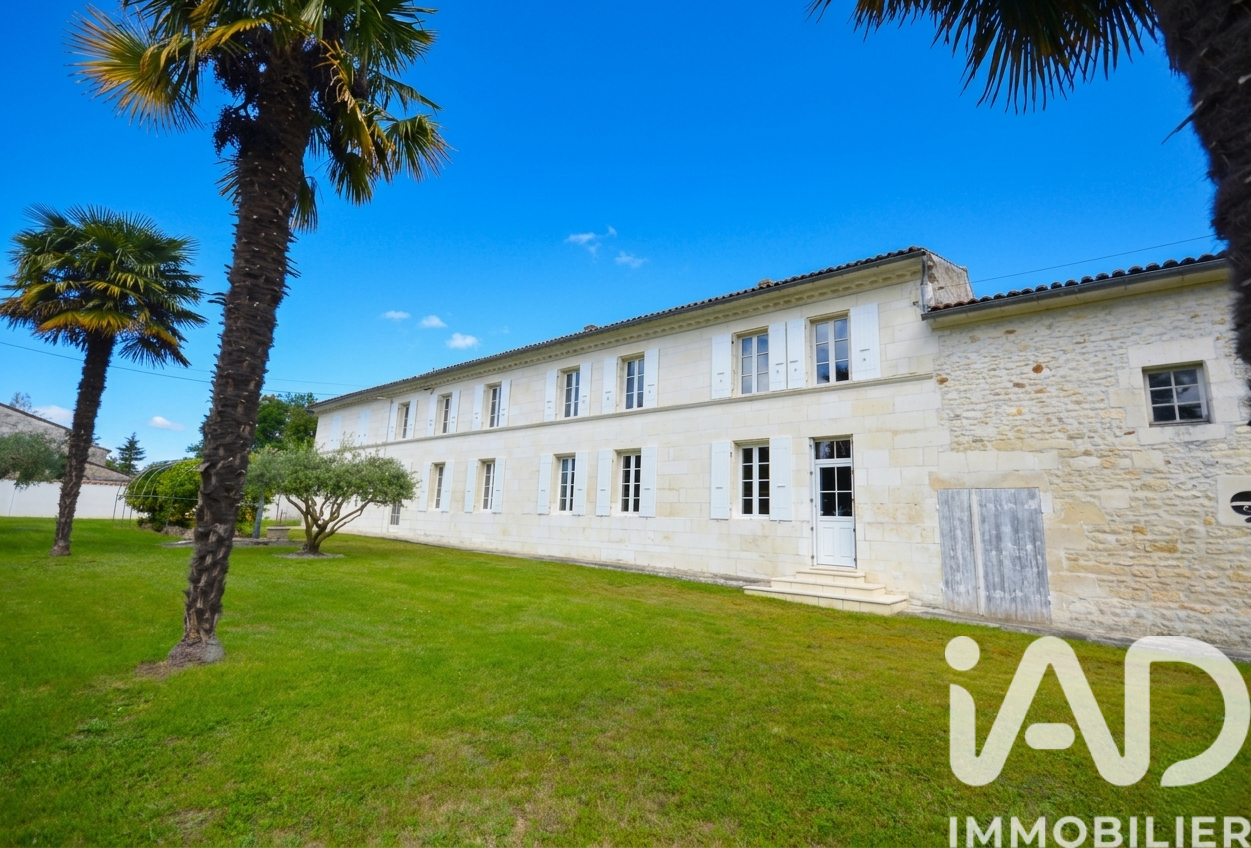 Maison à vendre, 9 pièces, 333 m², La Clisse