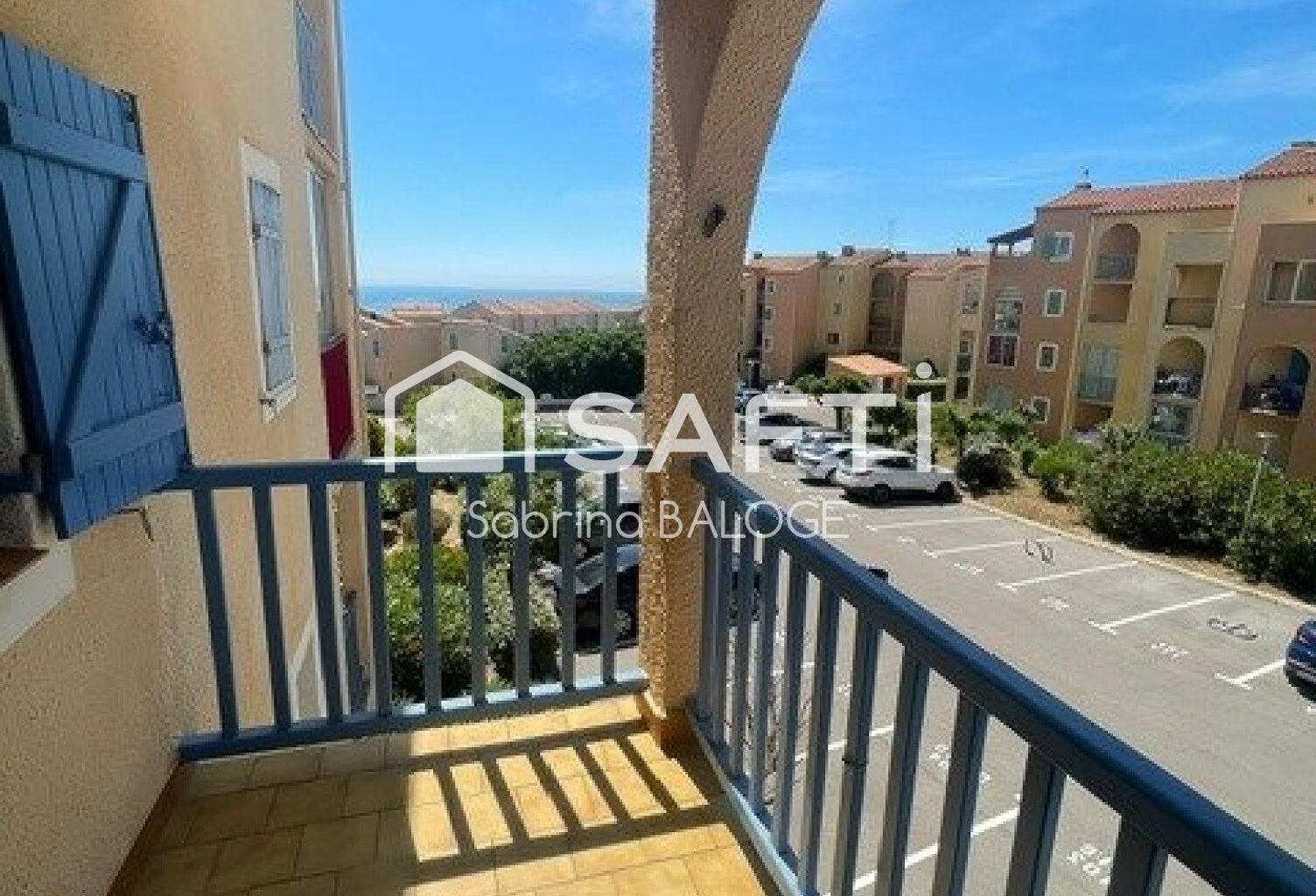 Balcon  avec aperçu  mer — photo 1