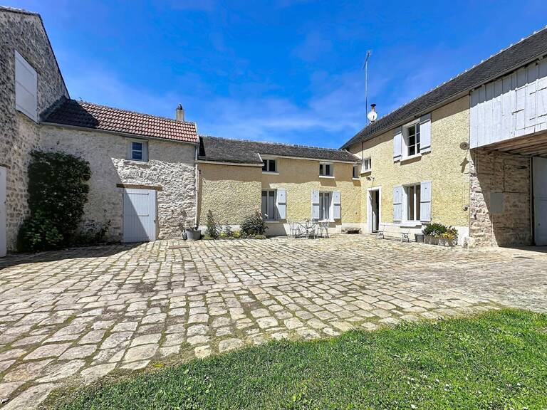 Authentique maison avec grange et bois — photo 1