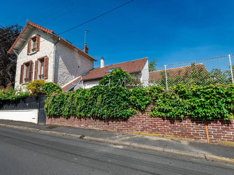Maison en pierre en hyper centre avec jardin — photo 1