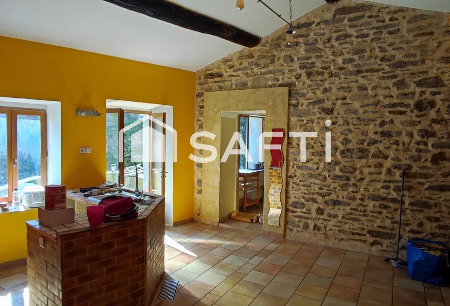 180m2 habitable environ, cour, terrasse, 5 pièces — photo 1