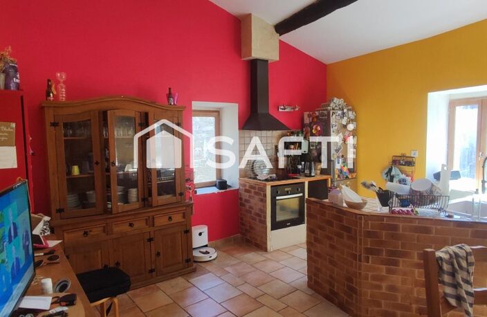 180m2 habitable environ, cour, terrasse, 5 pièces — photo 2