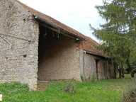Grange en pierre à rénover sur terrain arboré de plus de 1000m2 à 5 minutes de Beaune La Rolande — photo 2