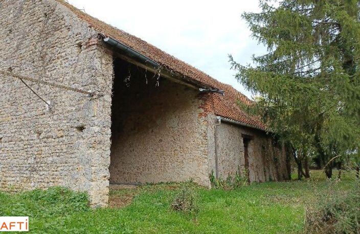 Grange en pierre à rénover sur terrain arboré de plus de 1000m2 à 5 minutes de Beaune La Rolande — photo 2