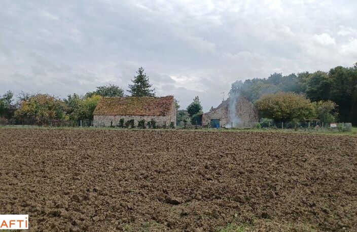 Grange en pierre à rénover sur terrain arboré de plus de 1000m2 à 5 minutes de Beaune La Rolande — photo 3