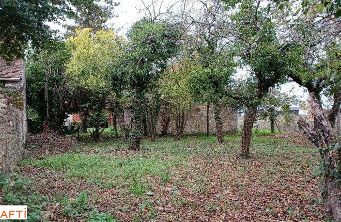 Grange en pierre à rénover sur terrain arboré de plus de 1000m2 à 5 minutes de Beaune La Rolande — photo 5