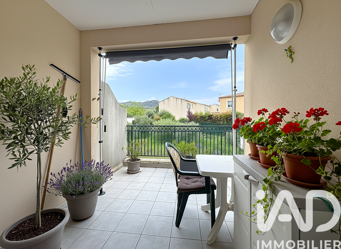Vente Appartement 2 pièces - Photo 2