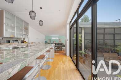 Maison 6 pièces 930000 €