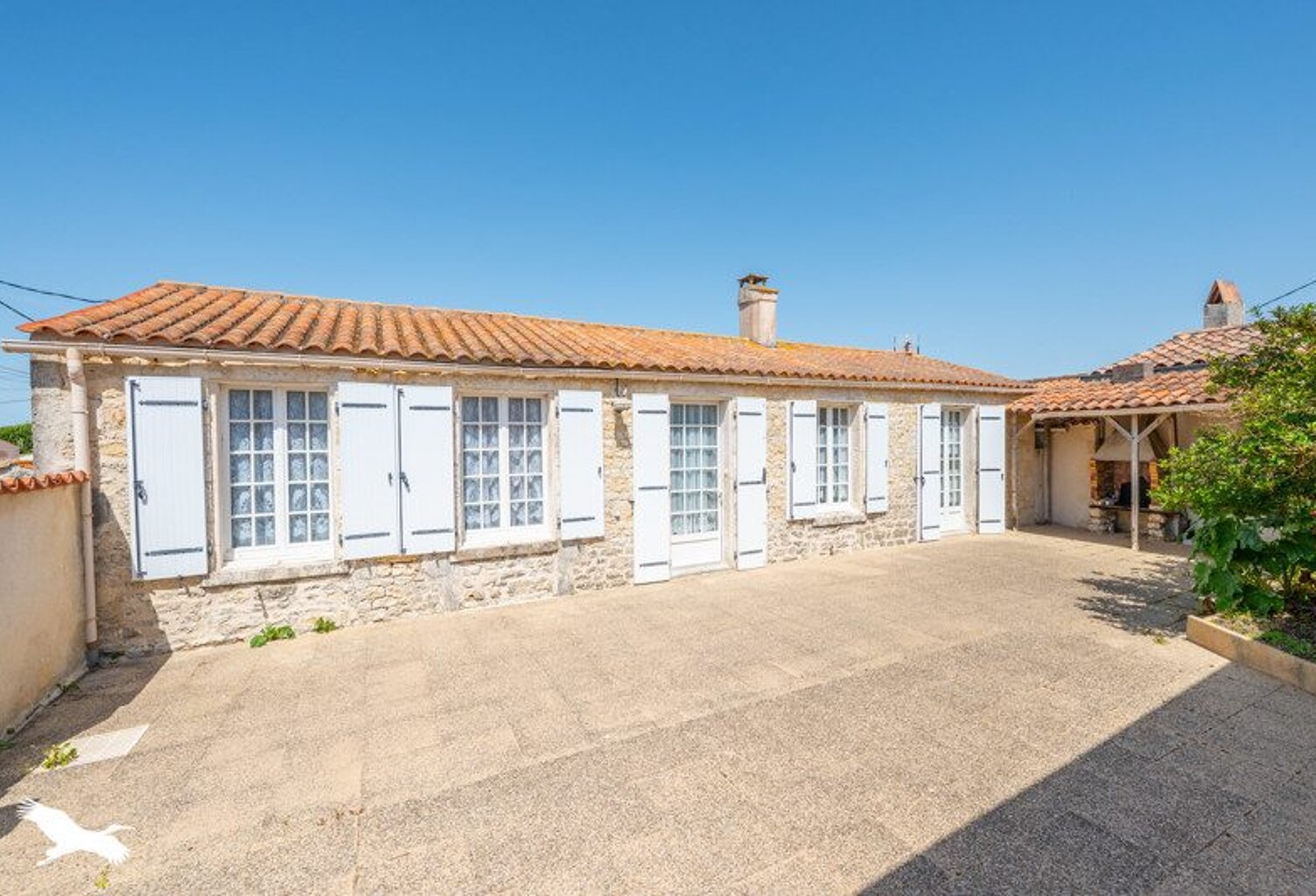 Vente maison 6 pièces 120 m² Saint-Pierre-d'Oléron (17310) — photo 1