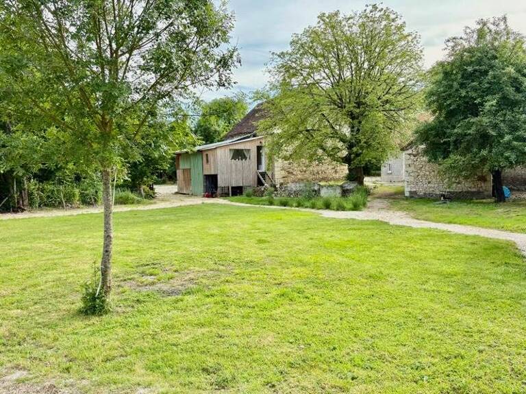 Maison en pierre de 0 pièces principales — photo 1