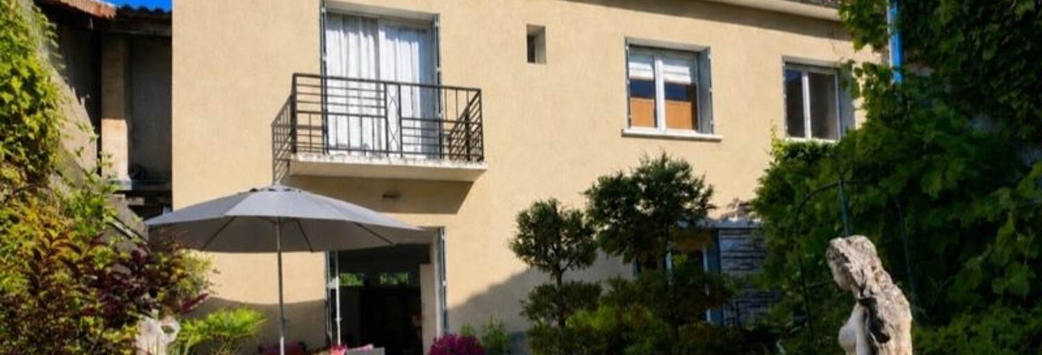 Maison 6 Pièces 184 m² à vendre à Gurat (16320)