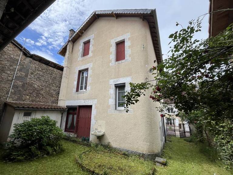 Maison en pierre de 7 pièces principales — photo 1