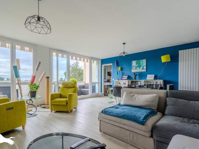 Appartement de 5 pièces principales — photo du bien