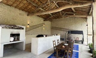 Maison 15 Pièces 485 m² à vendre à Saint-Martin-de-Juillers (17400)