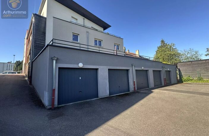 APPARTEMENT F4 avec terrasse DE 100M² GARARGE DOUBLE  ET PARKING — photo 3