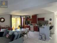 APPARTEMENT F4 avec terrasse DE 100M² GARARGE DOUBLE  ET PARKING — photo 4