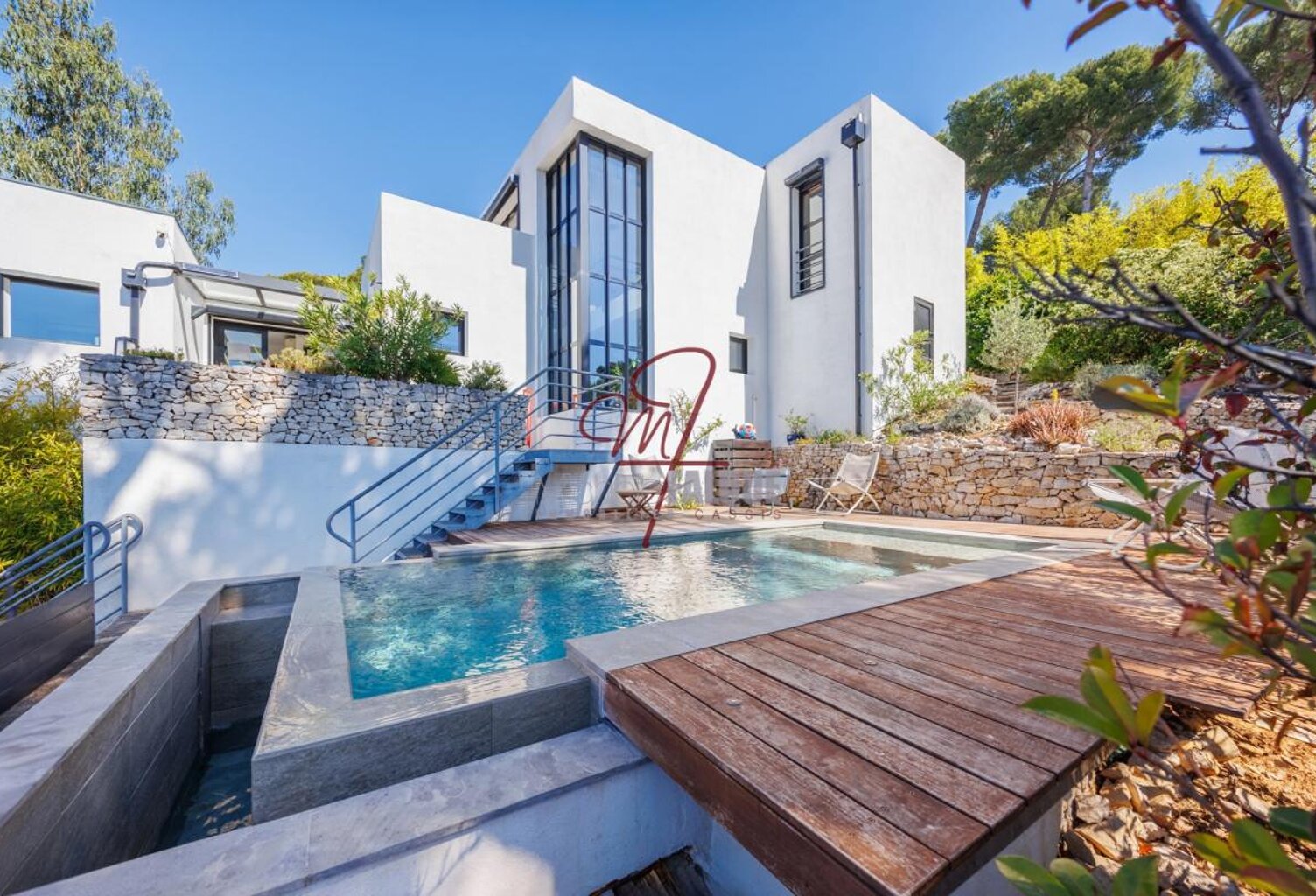 villa — photo 1