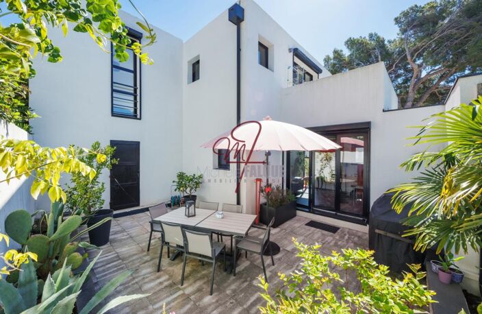 villa — photo 2