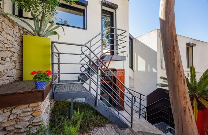 villa — photo 5