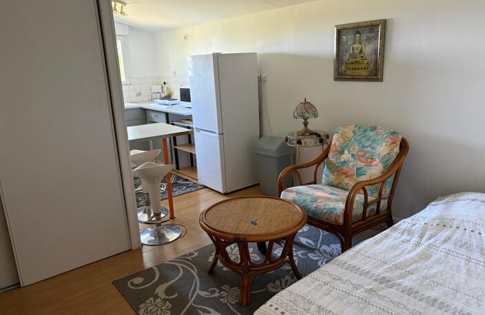 CHATEAU GUIBERT (85320) - LA MAINBORGERE - STUDIO 20M² ENTIEREMENT MEUBLE ET TOUTES CHARGES COMPRISES — photo 3