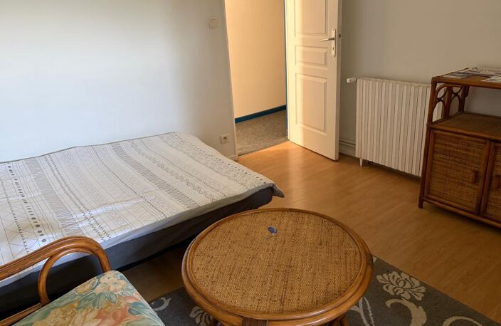 CHATEAU GUIBERT (85320) - LA MAINBORGERE - STUDIO 20M² ENTIEREMENT MEUBLE ET TOUTES CHARGES COMPRISES — photo 4