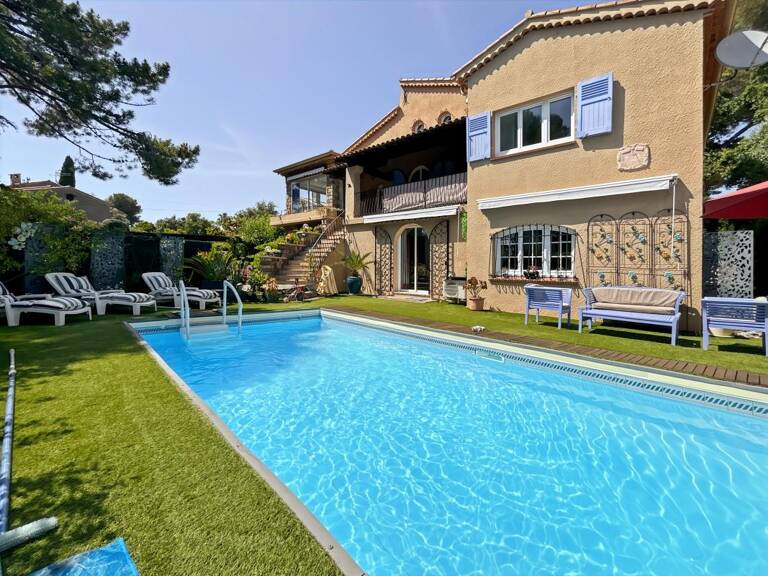 VILLA DEUX FAMILLES — photo 1