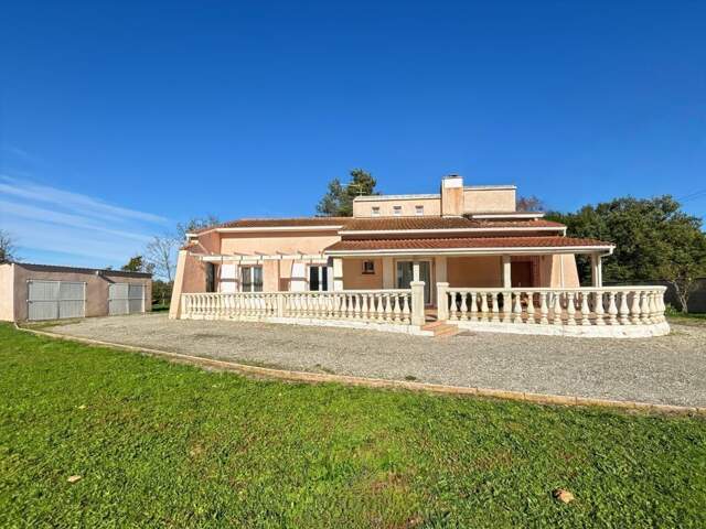 Maison familiale à Fontenilles – 200 m² sur terrain d'environ 1360 m² au calme — photo du bien