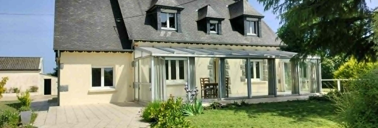 Maison 7 Pièces 146 m² à vendre à Plounévez-Moëdec (22810)