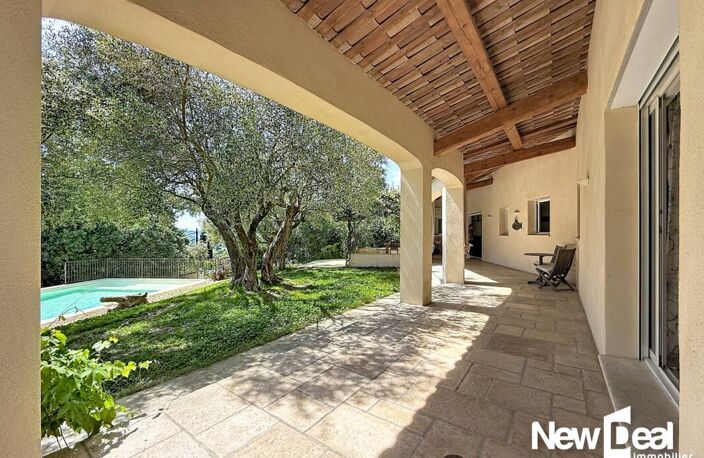 MONTAUROUX Vue imprenable pour cette villa contemporaine  d’environ 225 m² — photo 5