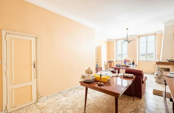 Bordeaux – Immeuble 119 m² sur 3 niveaux – À rénover — photo 3