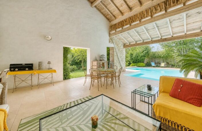 Maison de 8 pièces de 270 m² à Sainte-Gemme — photo 3