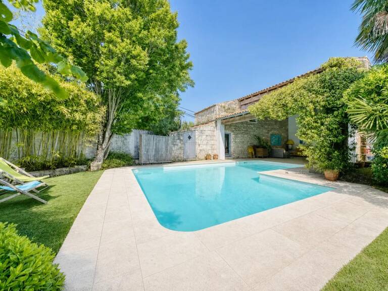 Maison de 8 pièces de 270 m² à Sainte-Gemme — photo 1