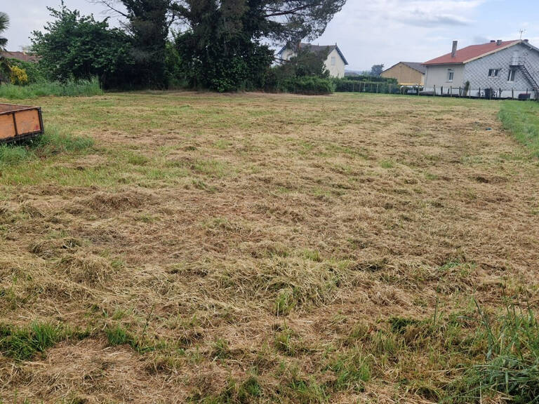 Terrain Riscle 2093 m2 — photo 1