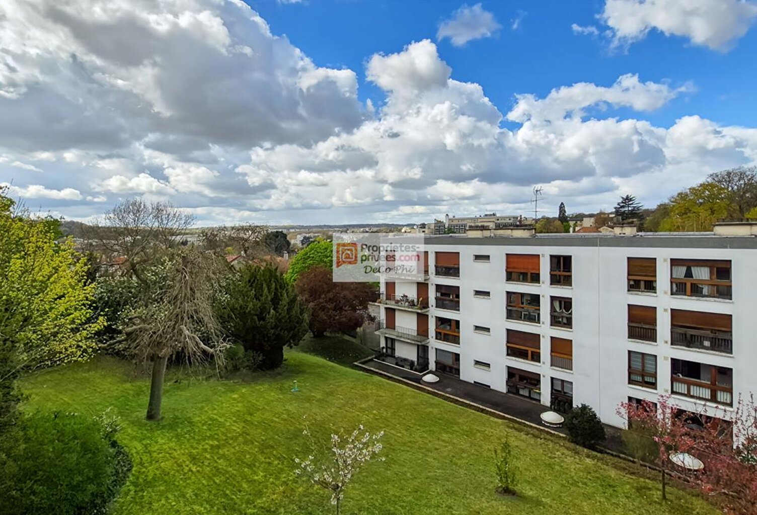 Appartement  4 chambres  2 balcons 152 m2  calme  5 pièces  Viroflay — photo 1