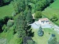 Maison en pleine nature sur un terrain arboré de 3551 m² — photo 2