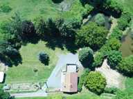 Maison en pleine nature sur un terrain arboré de 3551 m² — photo 4