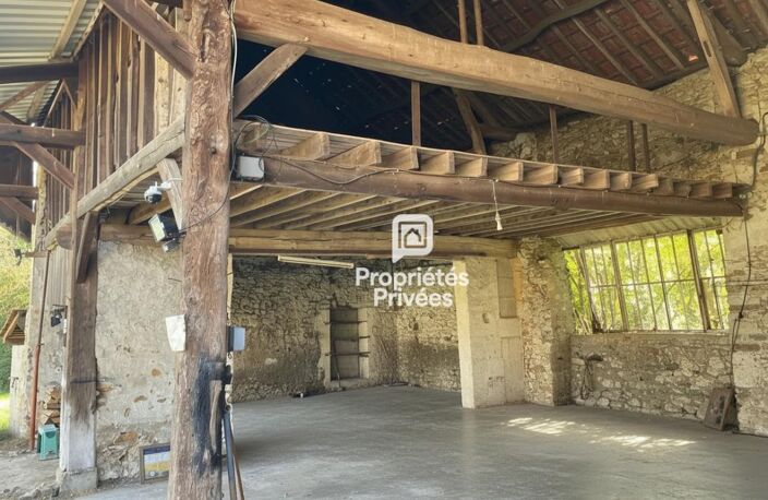 Atelier/grange à aménager — photo 3