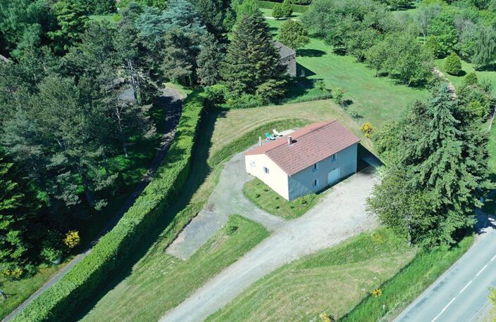 Villa de plain-pied sur 2200 m²  de terrain clos — photo 3