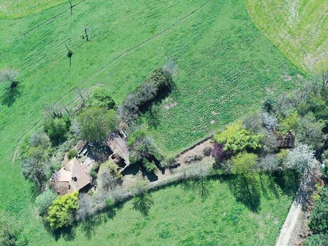 Propriété de caractère sur 2790 m² de terrain — photo du bien