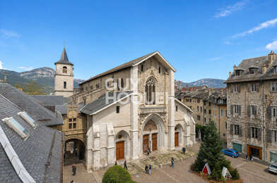 Appartement 4 pièces 702 €