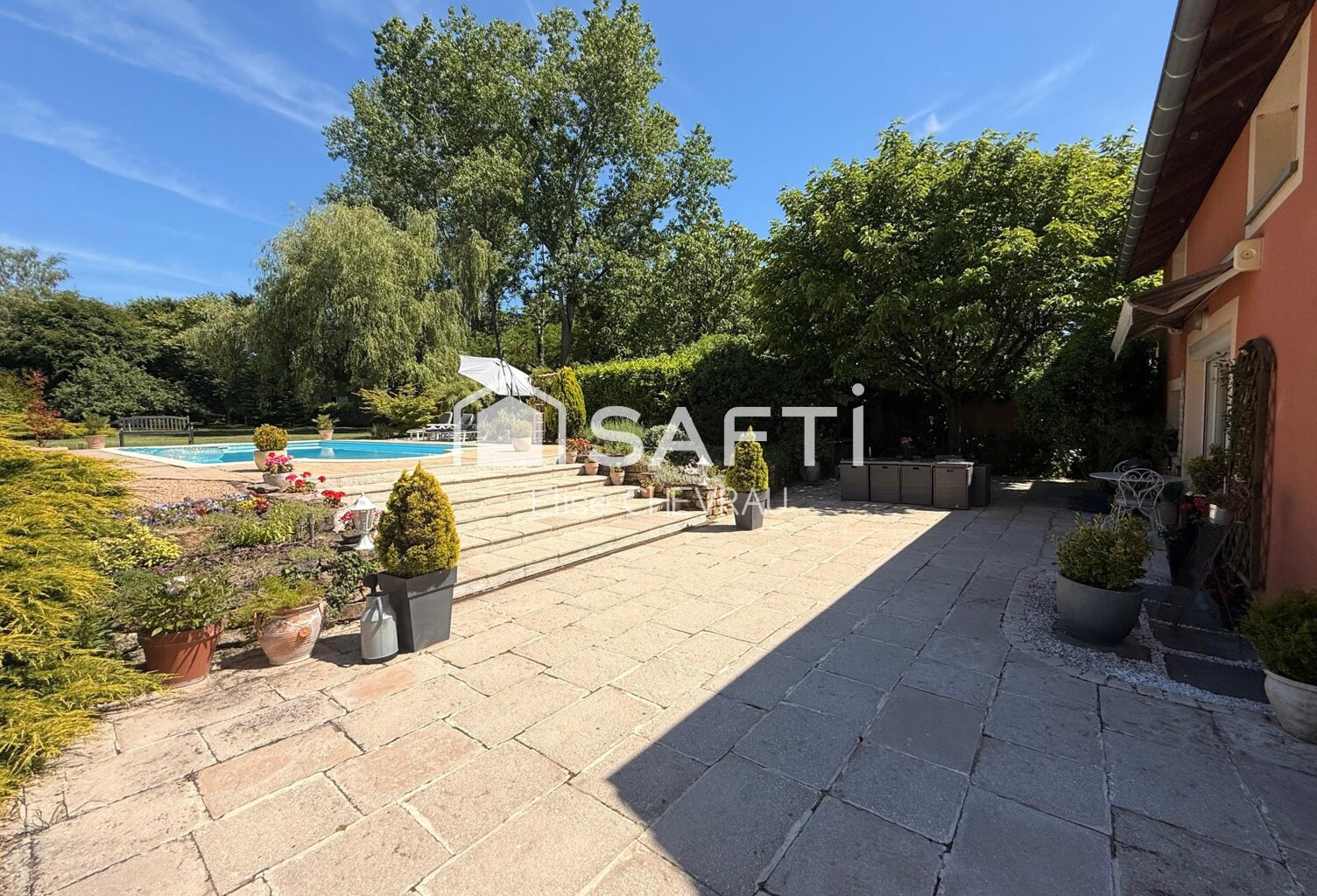 Entre Mâcon et Tournus : ELEGANTE MAISON de CHARME — photo 1