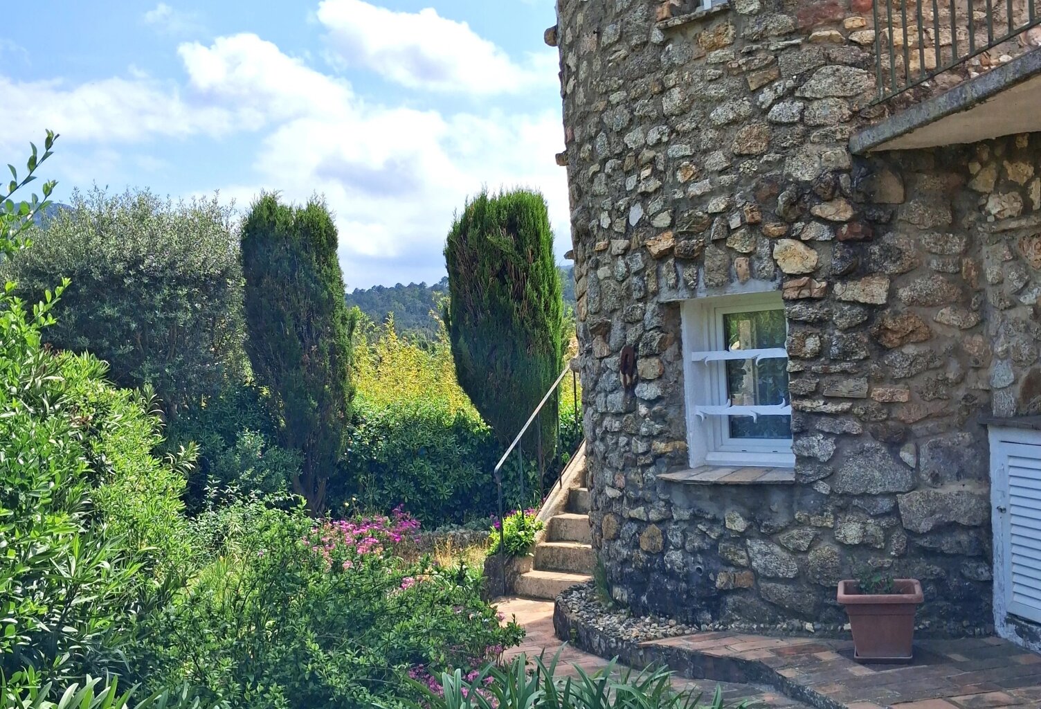 PLAN DE LA TOUR – MAISON DE CARACTÈRE — photo 1